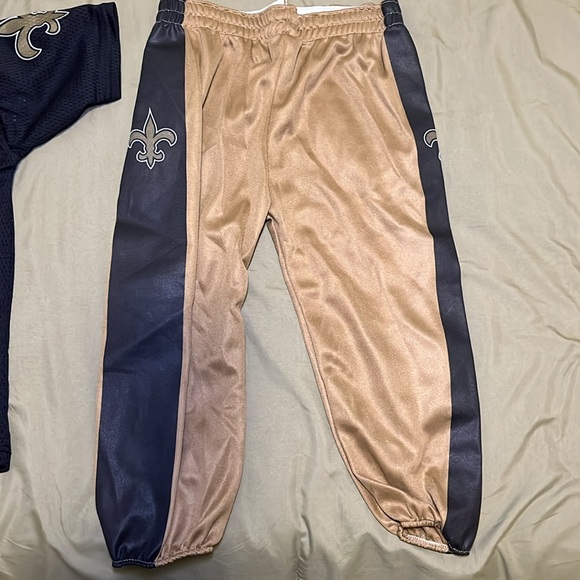 New Orleans Saints Youth Small Uniform/ Jersey & Pants - Picture 2 of 6